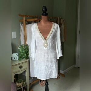 White and Gold Embellished 3/4 Sleeve Tunic